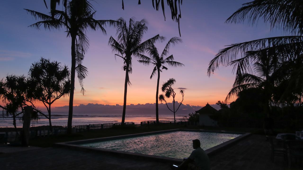 The Tree House Sumbawa Hotel Huu Exterior photo